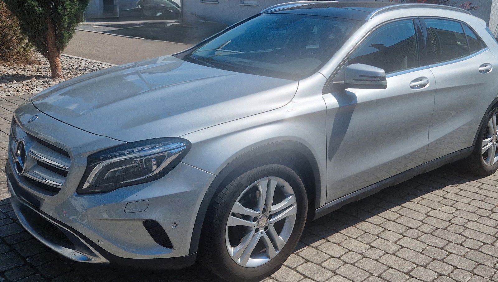 MERCEDES-BENZ GLA 200 Urban