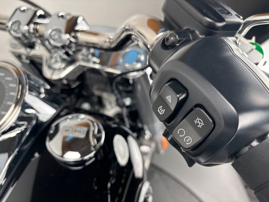 Fahrzeugabbildung Harley-Davidson SOFTAIL FAT BOY 117 *NEUWERTIGER ZUSTAND