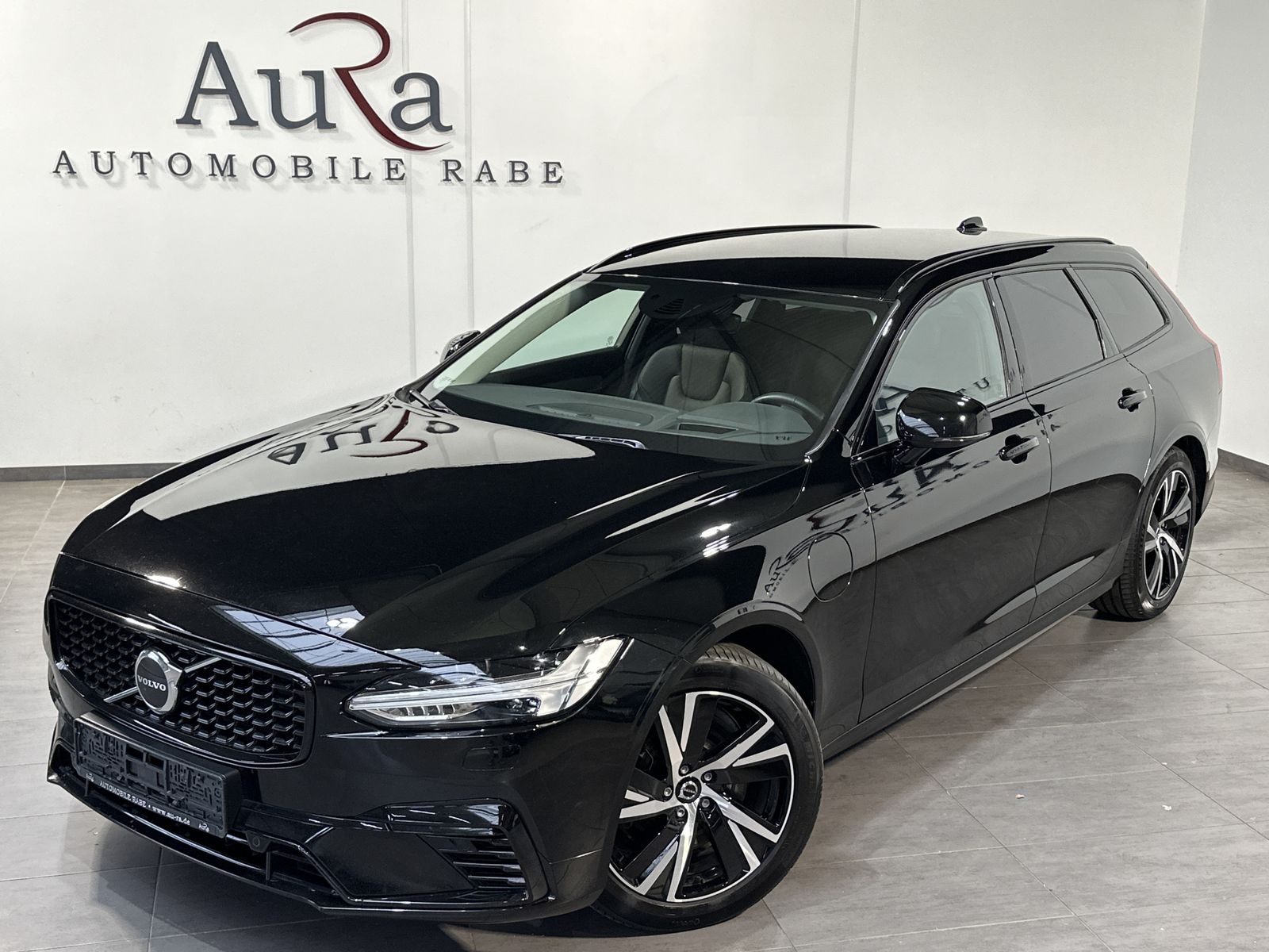 Fahrzeugabbildung Volvo V90 T6 Hybrid AWD R-Design NAV+LED+KAMERA+H&K+VC
