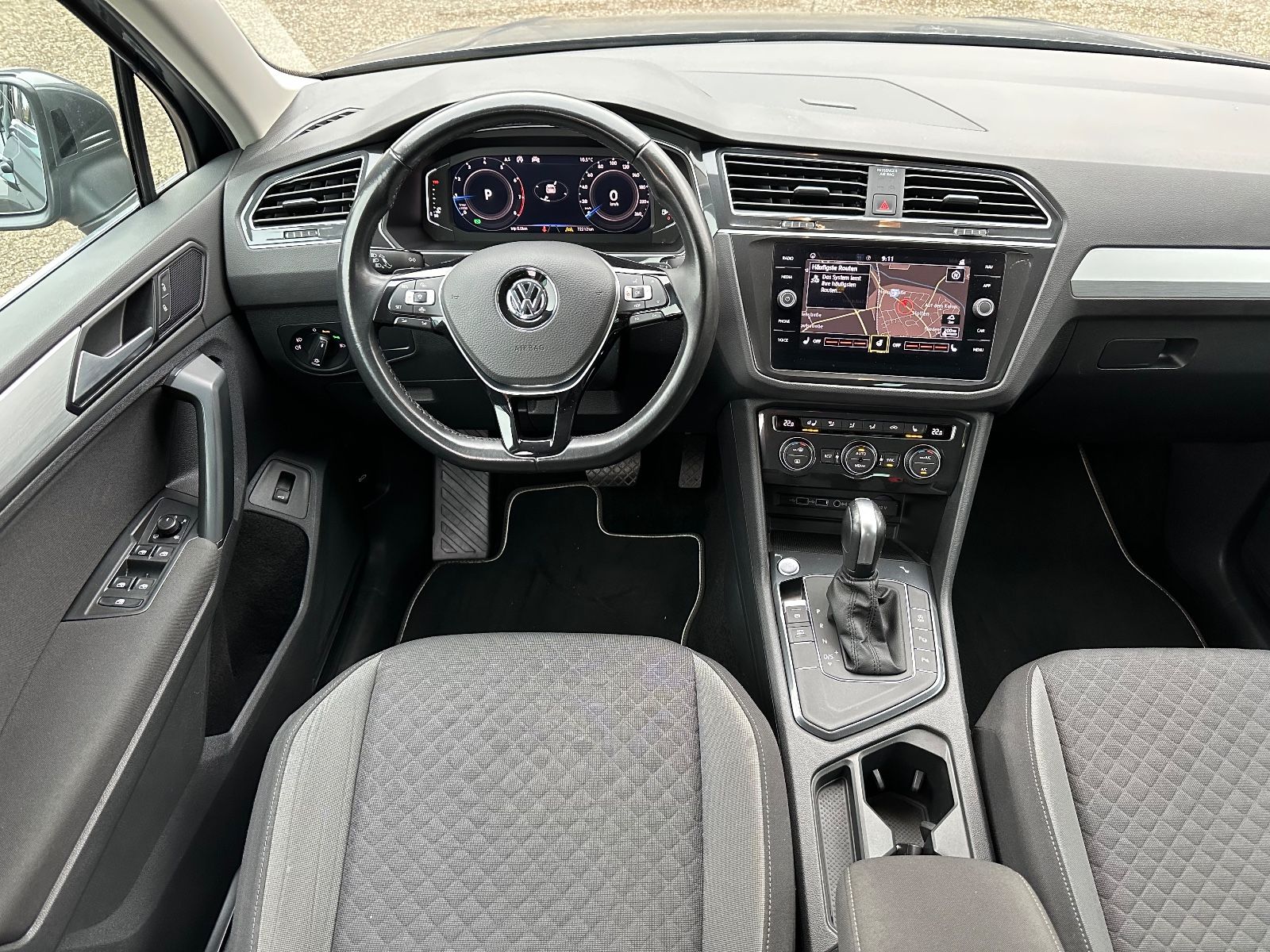 Fahrzeugabbildung Volkswagen Tiguan 1.5 TSI Comfortline DSG AHK/ACC/LED/Navi