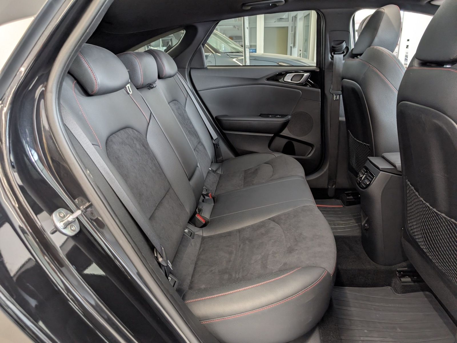 KIA pro_cee'd ProCeed 1.6 T-GDI GT DCT Glasdach Komfort – Bild 14