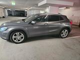 Mercedes-Benz GLA 220 d 4MATIC  - Mercedes-Benz GLA 220 von privat