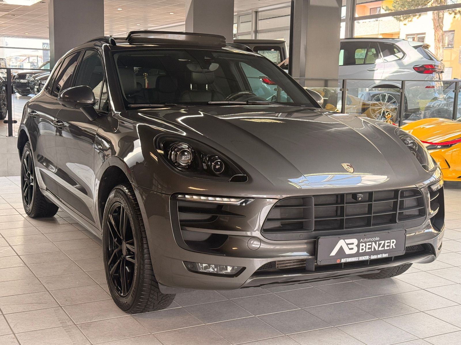 Fahrzeugabbildung Porsche Macan S Diesel/PANO/360°/MEMORY/SOUND/SHZ