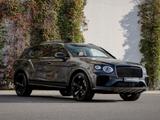 Bentley Bentayga EWB Azure V8 4.0 550hp - graue Bentley Bentayga