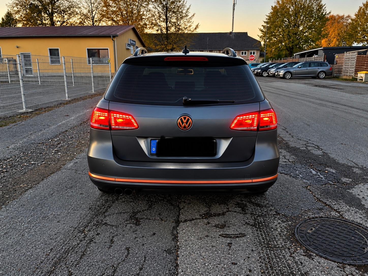 Volkswagen Passat 2013 — interior