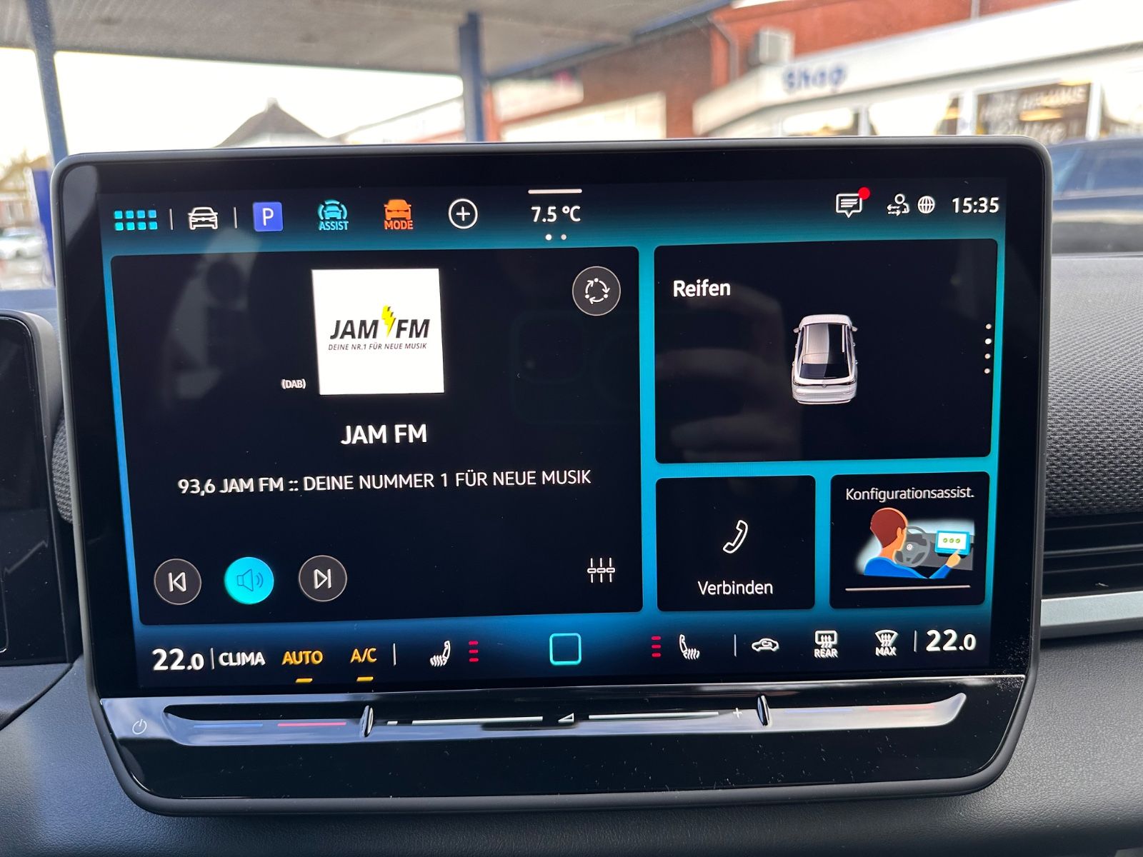 Fahrzeugabbildung Volkswagen T-Roc R Line 1.5 eTSI DSG APP/ACC/AHK/LED/eHeck