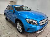 Mercedes-Benz GLA 180 Xenon Navi Leder Telefon Kamera 18" - Mercedes-Benz GLA 180: Automatik