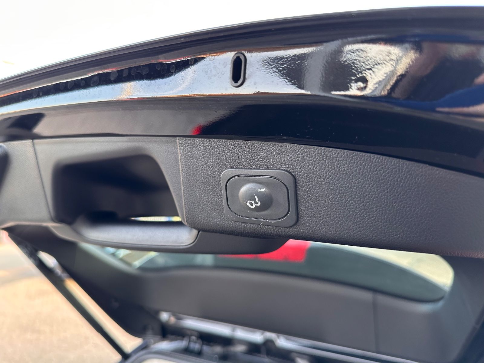 Fahrzeugabbildung Ford Focus Turnier Titanium 1.0 EB Navi/APP/LED/eHeck