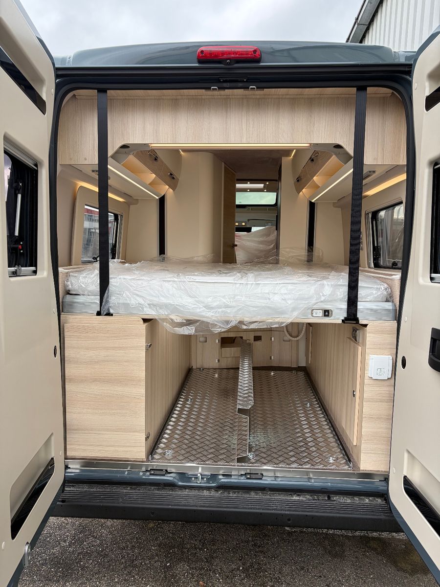 Fahrzeugabbildung Eura Mobil Van V635 HB