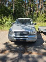 Mercedes-Benz 320 - Mercedes 320 SUV