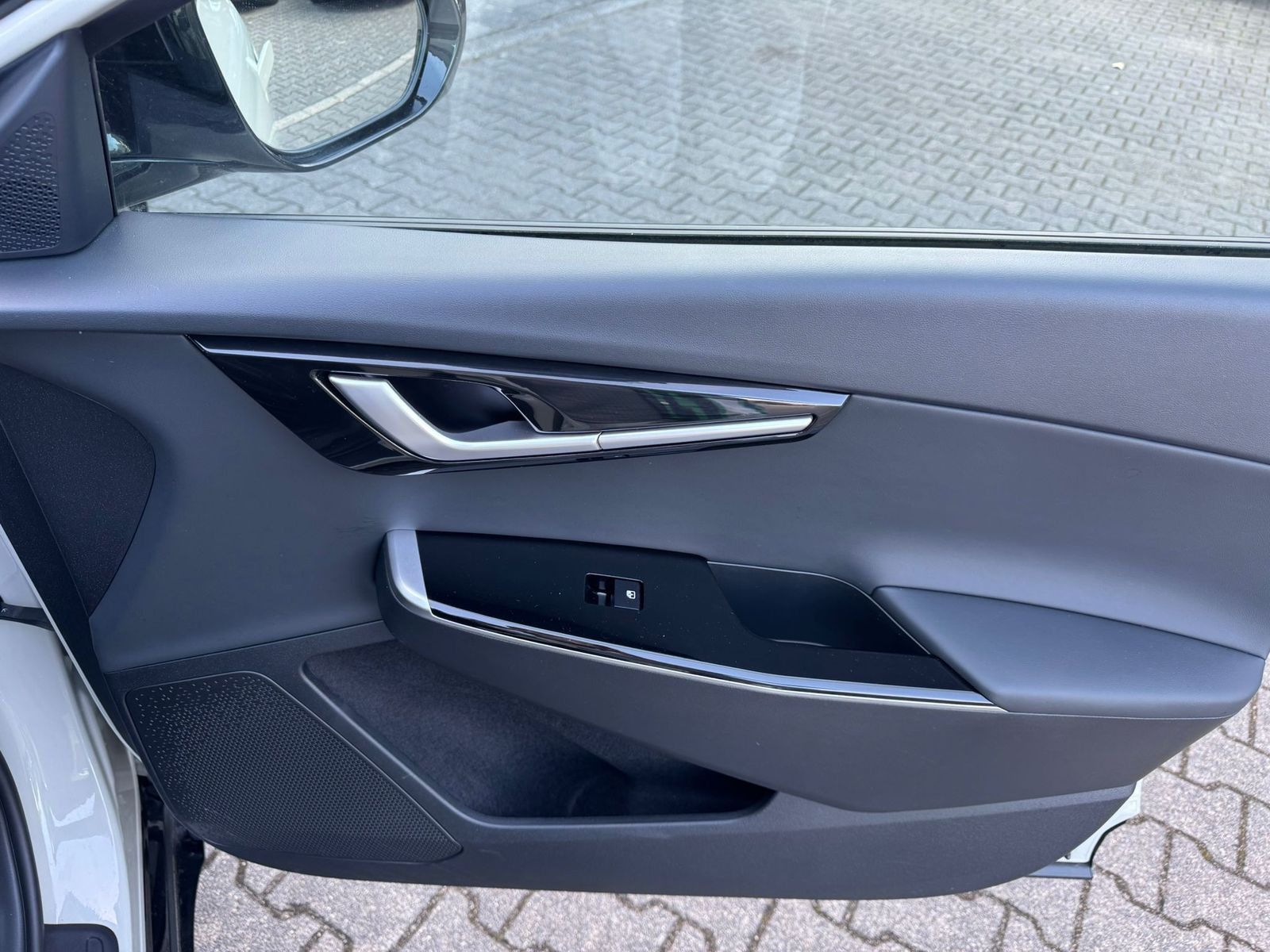 Fahrzeugabbildung Kia EV6 2WD WERKSGAR+NAVI+LED+SHZ+KAMERA+ACC+19"