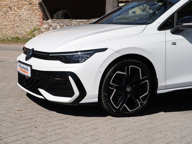 Golf VIII Variant R-Line TSI DSG 4M. Black Style