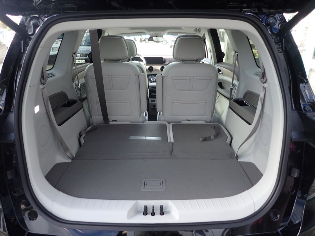 Fahrzeugabbildung DFSK Forthing 4 U Tour Noble 1,5T 7Sitzer Shz Pano LE