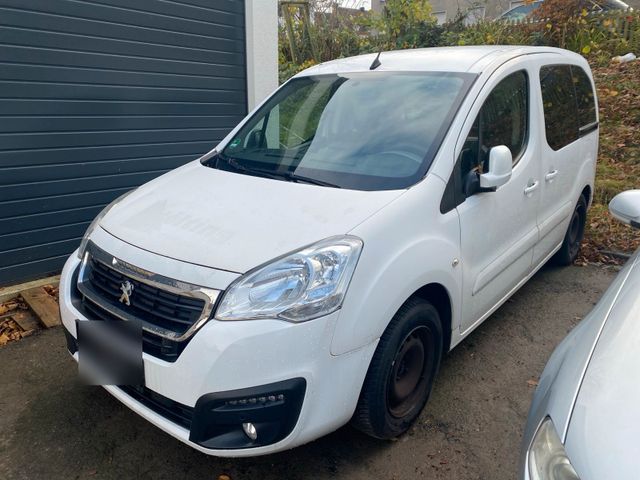 Peugeot Partner Tepe 1,6 D Motor Defekt