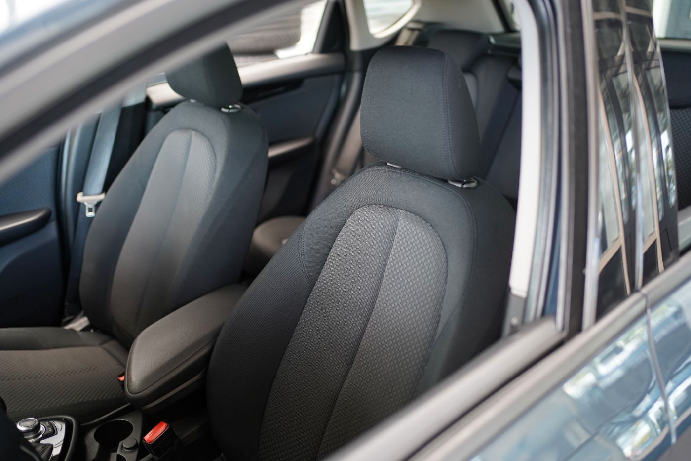 Fahrzeugabbildung BMW 218i Active Tourer Advantage KlimaA+LED+Navi+PDC