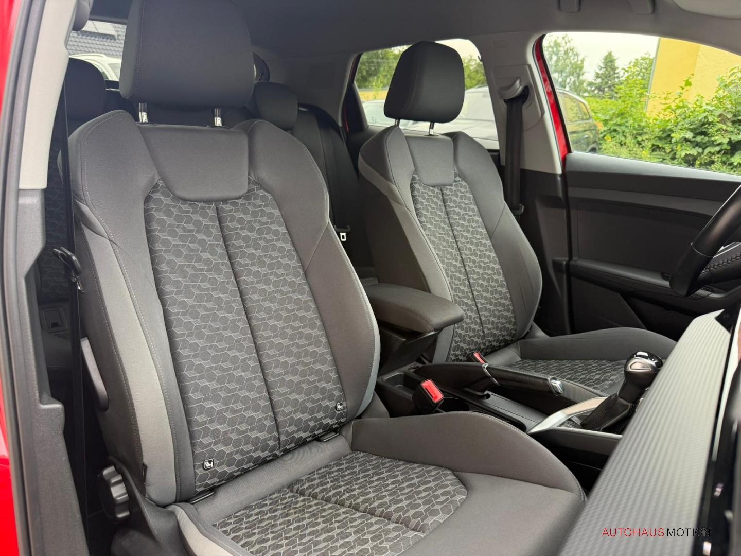 Audi A1 Sportback 30 TFSI S-tronic Apple CarPlay LED