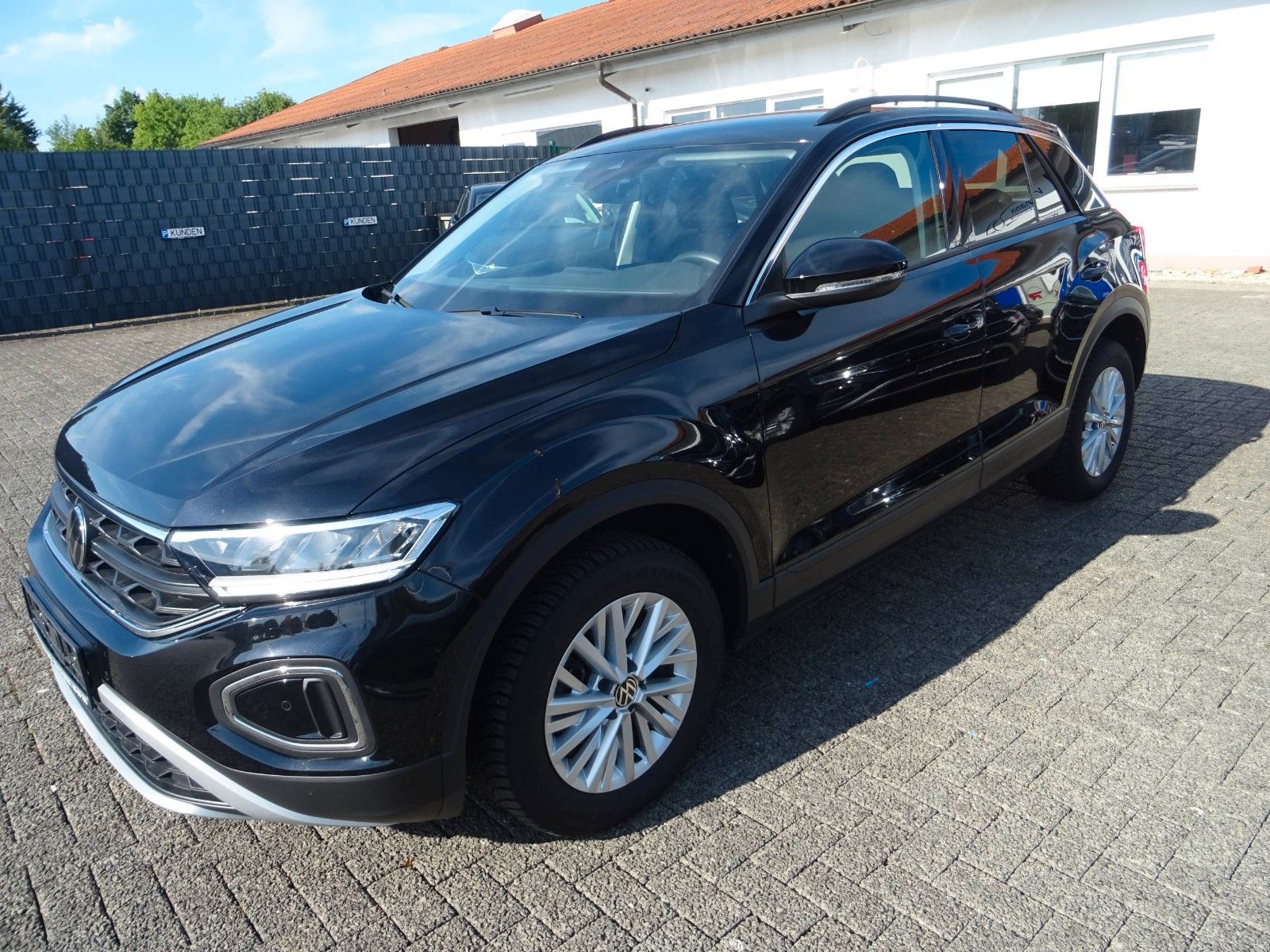 Volkswagen T-Roc 1.0 TSI Life Virt Led Navi/App PDC SHZ