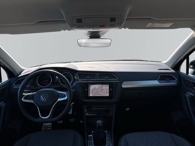 Tiguan 1.5 TSI MOVE LED+NAVI.+AHK+ACC+SIHZ+PDC+L