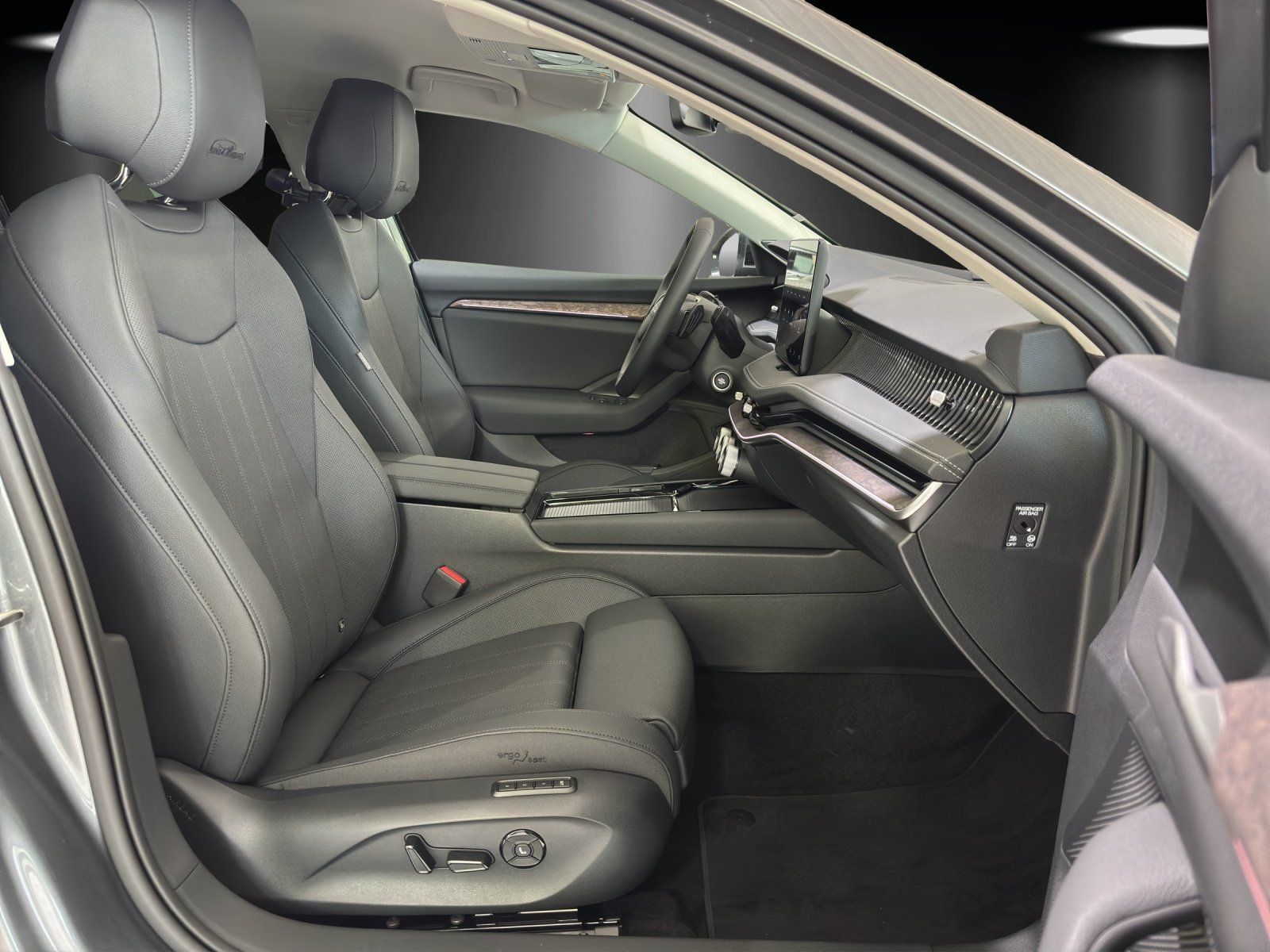 Fahrzeugabbildung SKODA Superb Combi L&K 1,5 TSI iV 150 kW DSG