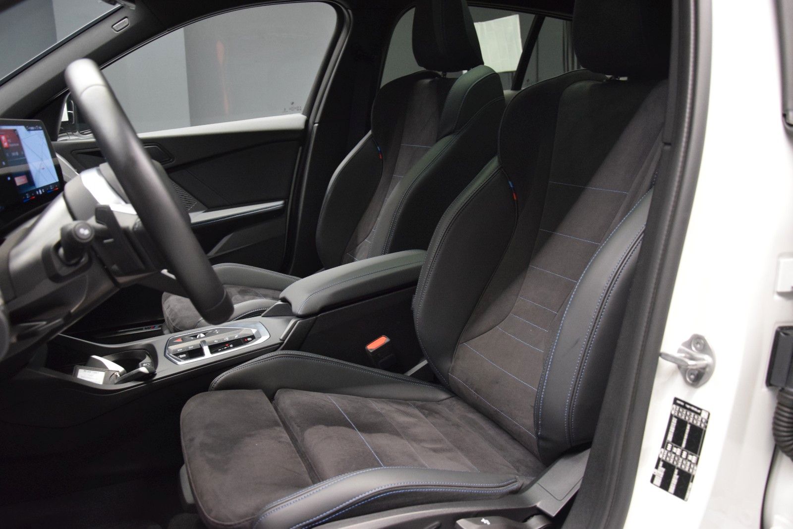 Fahrzeugabbildung BMW 118 d M Sport Pano Ambiente LED Kamera Alcantara