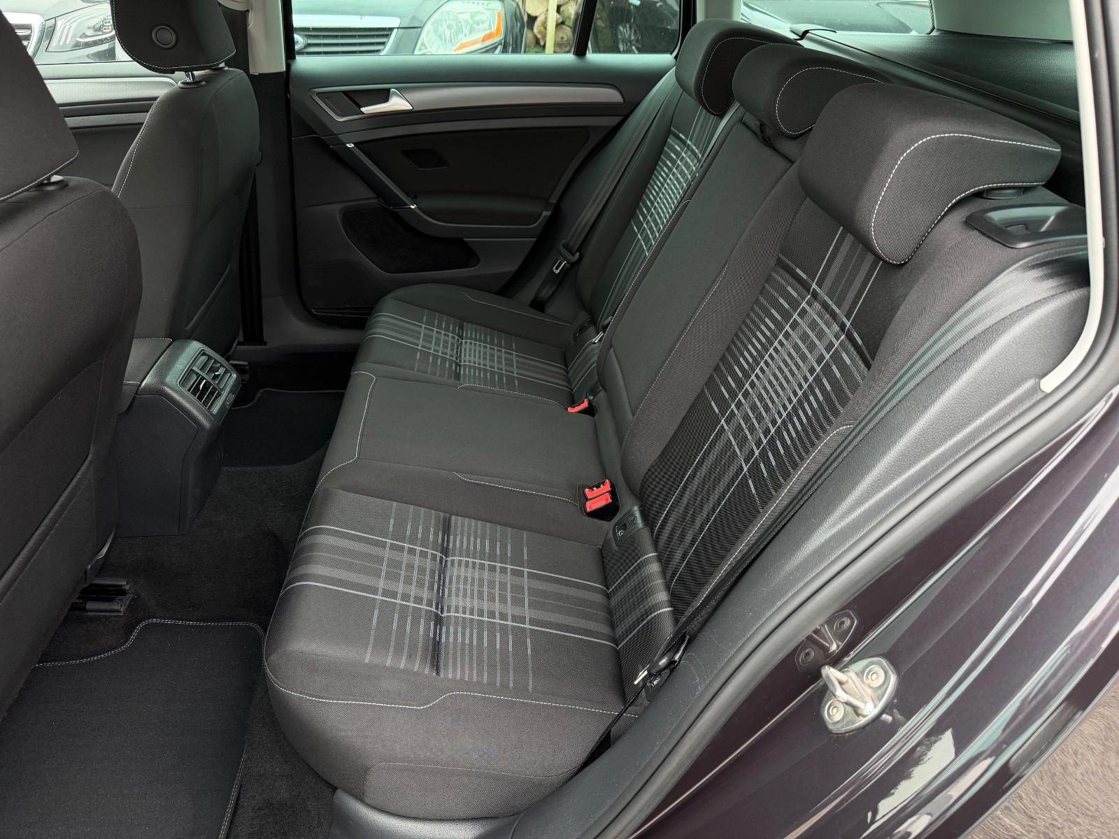 Volkswagen Golf 2015 — photo 12