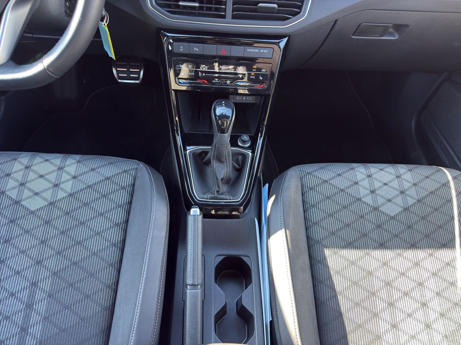 Volkswagen T-Cross - Bild 8