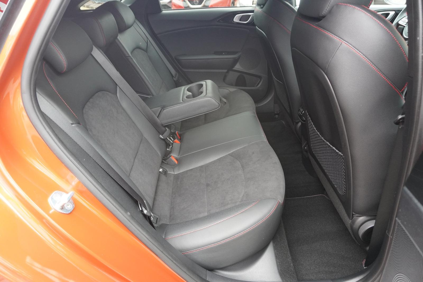 Kia ProCeed GT 1.6 T-GDI Pano LED Navi ACC Kamera