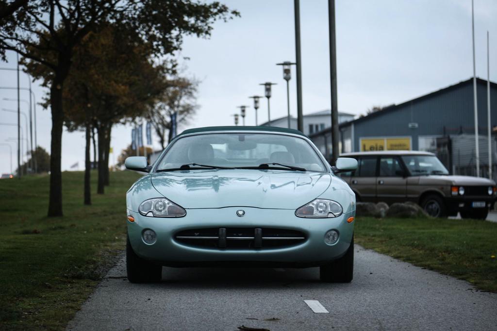Jaguar XK8