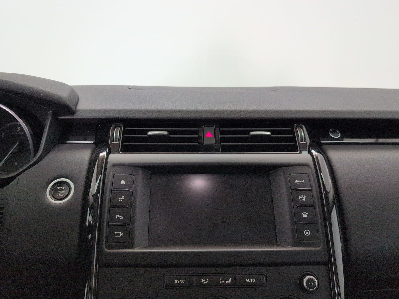 Fahrzeugabbildung Land Rover Discovery 5 2.0 TD4 SE * Leder * AHK * Navi*