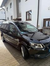 Volkswagen Caddy Maxi Rollstuhl Transport - schwarze Volkswagen Caddy Maxi