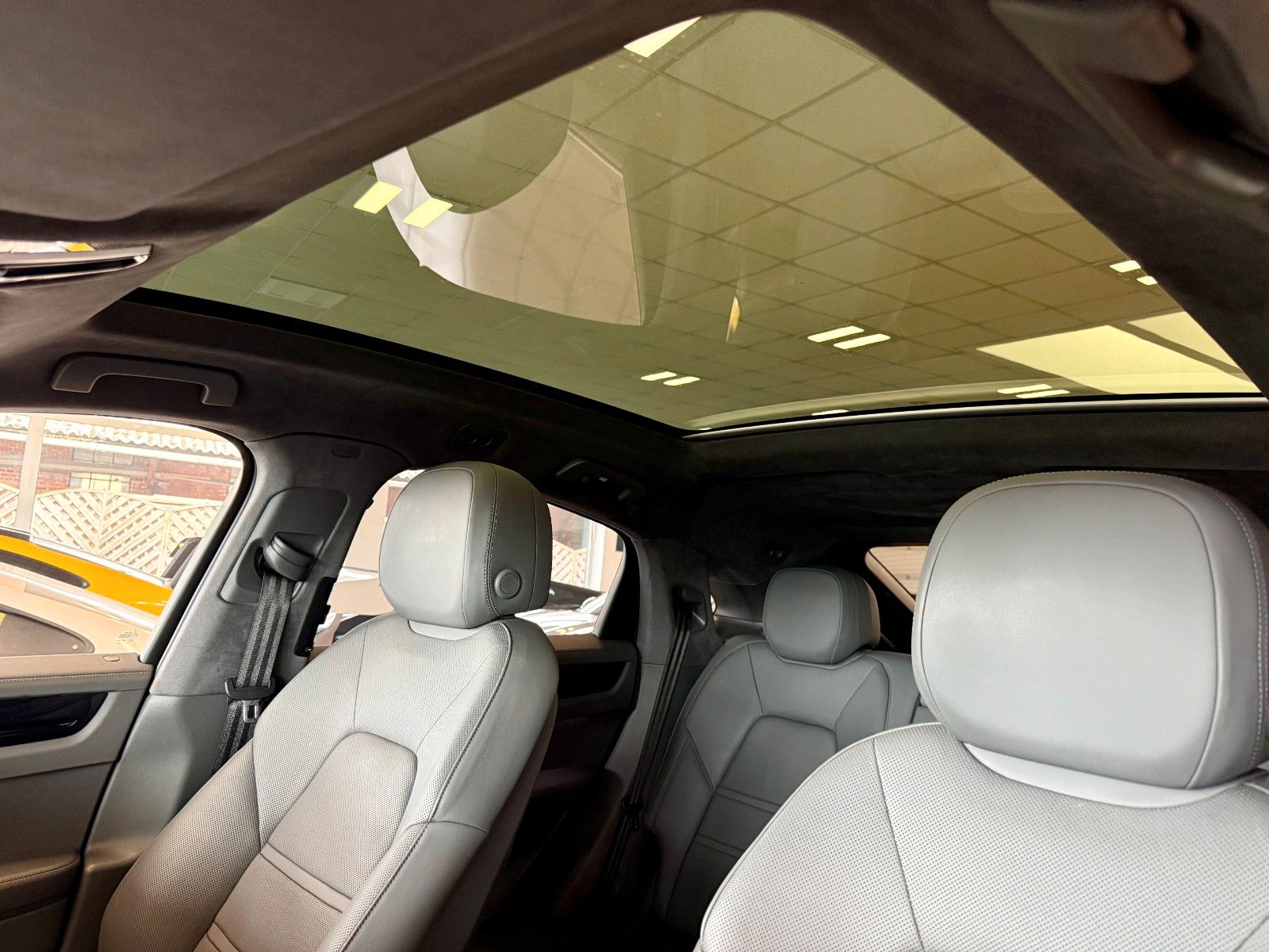 Fahrzeugabbildung Porsche Cayenne Coupe Turbo S E-Hybrid APPROVED / PTS