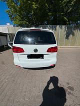 Volkswagen Touran 7 sitzer 2015 Baujahr neue TÜV - Volkswagen Touran: Kleinwagen