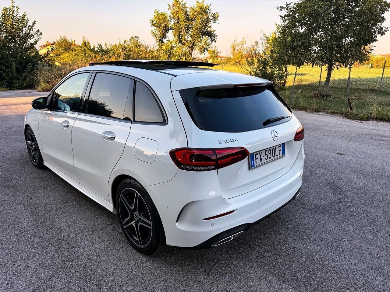 Mercedes-Benz Mercedes-benz B 180 d Automatic Premium imagem 3