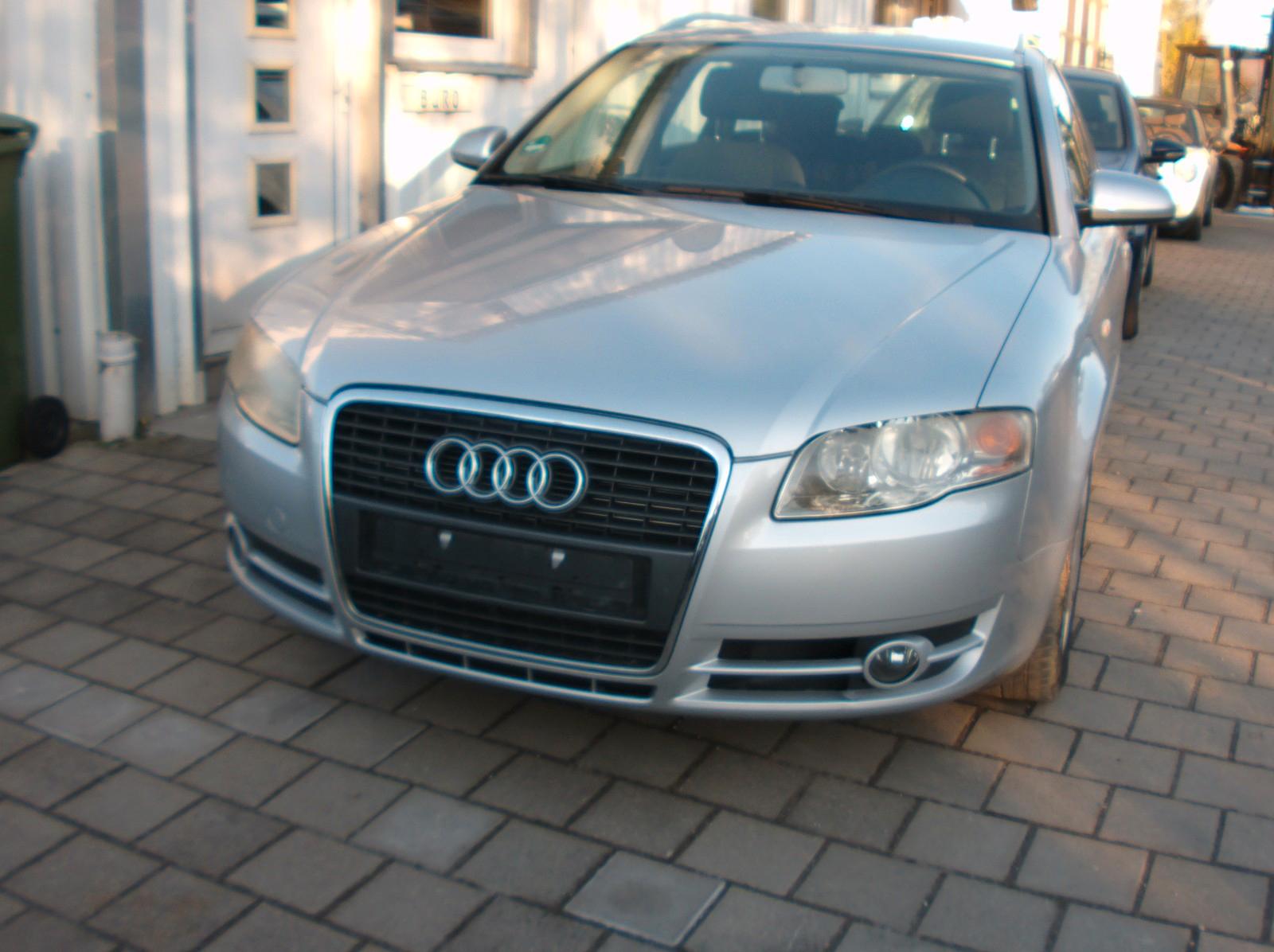 Audi A4 2005 — rear view