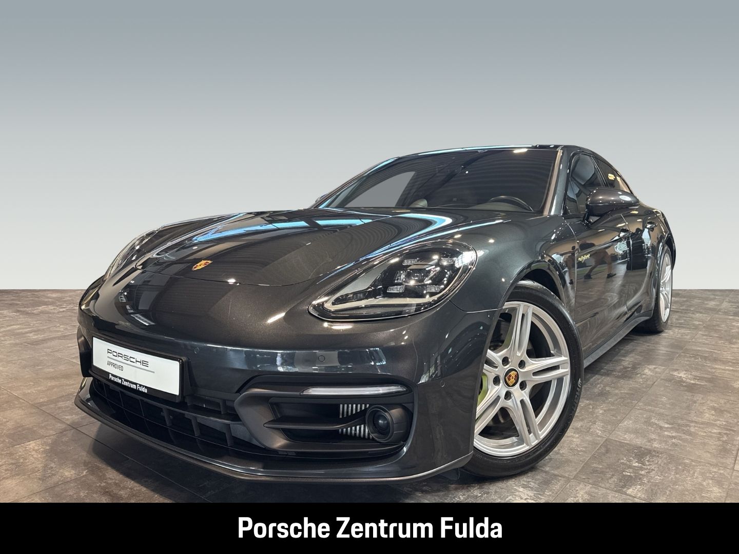 Porsche Panamera 4 E-Hybrid Platinum Edition InnoDrive