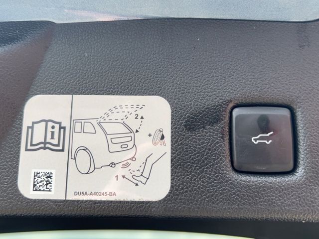 Fahrzeugabbildung Ford Kuga 2.5 Duratec PHEV ST-Line