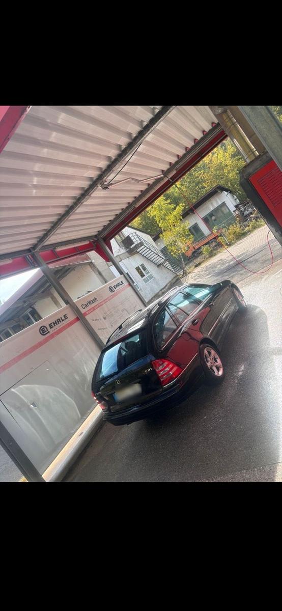 Mercedes-Benz 220 2004 — двигун 150 HP (110kW)