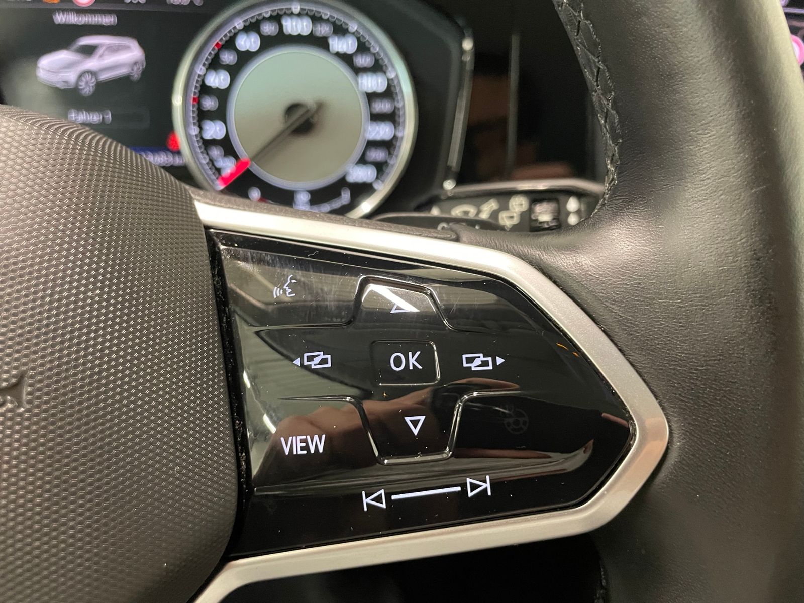 Touareg 4M 3.0 V6 TDI LED AHK NAVI ACC RFK