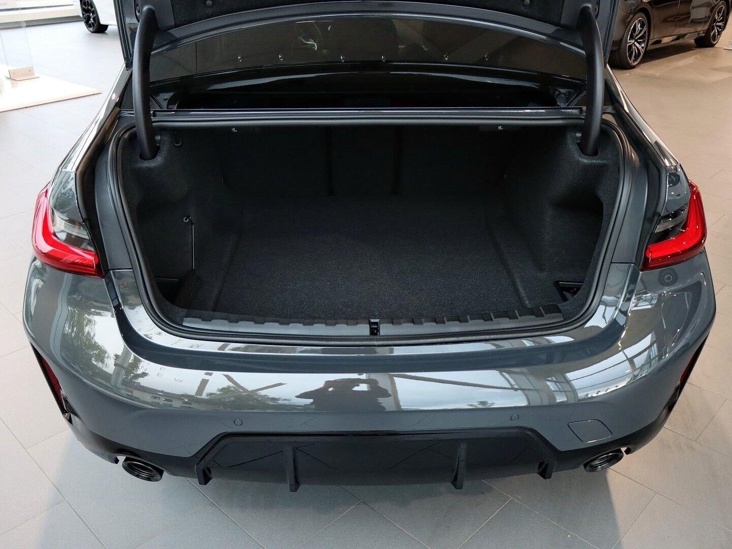 BMW 320d M Sport Pro Glasdach AHK Black Sale 2026