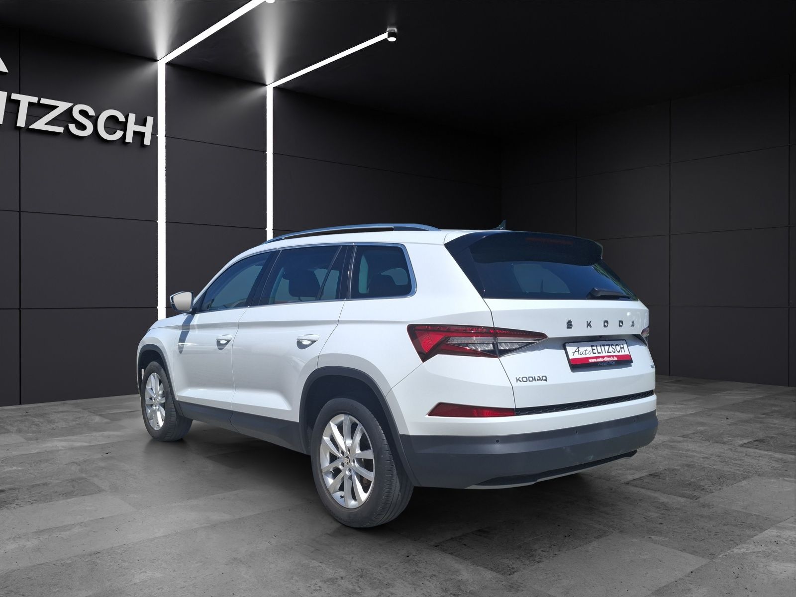 Fahrzeugabbildung SKODA Kodiaq TSI Style DSG 4x4 Matrix Navi AID ACC RFK