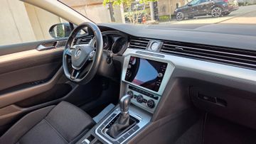 Volkswagen Passat Variant - 11