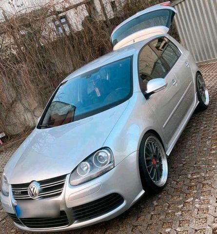 Volkswagen Golf MK5 R32