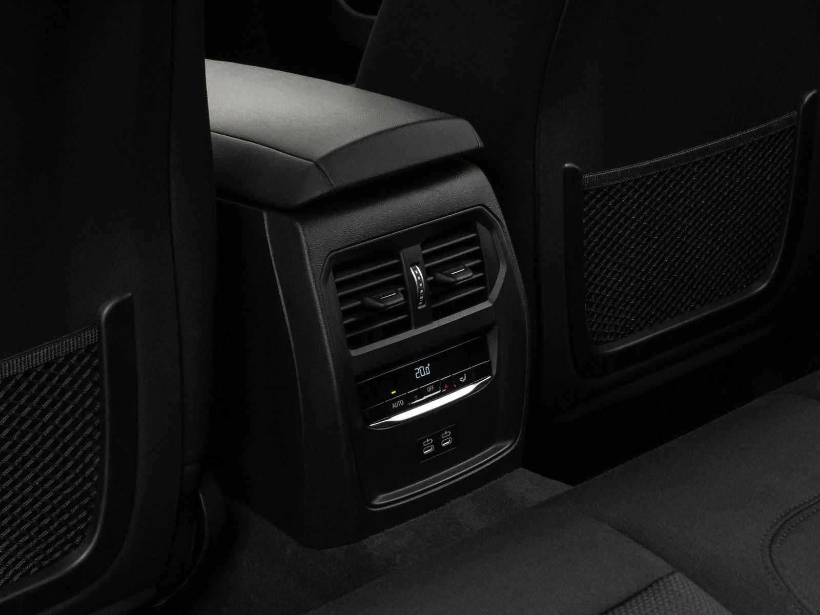 Fahrzeugabbildung BMW 318i DAB CockPit+PDC Sitzhzg Geschwindigkeitsreg