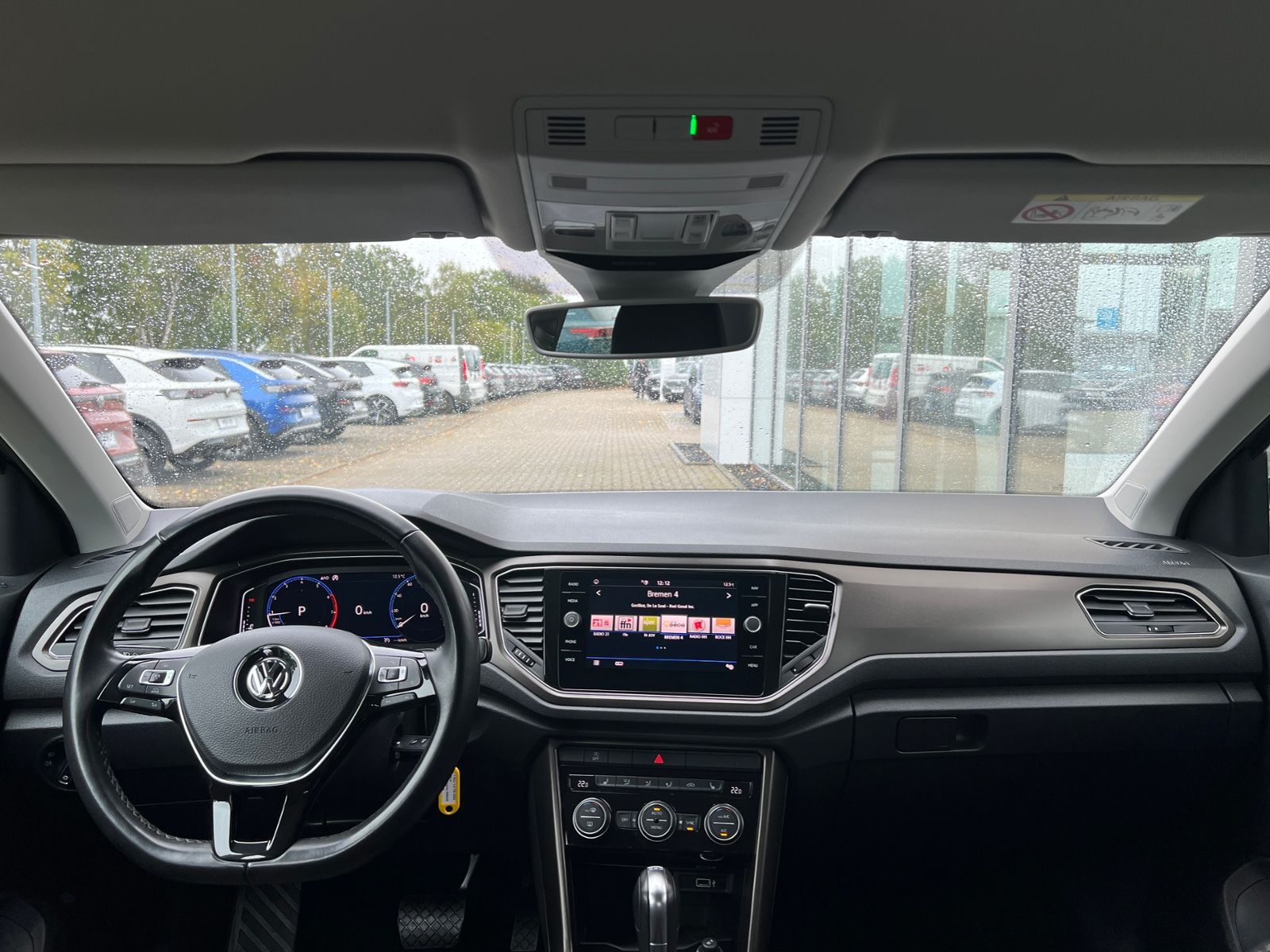 Fahrzeugabbildung Volkswagen T-Roc Style 1.5 TSI ACT DSG *AHK, ACC, Kamera*