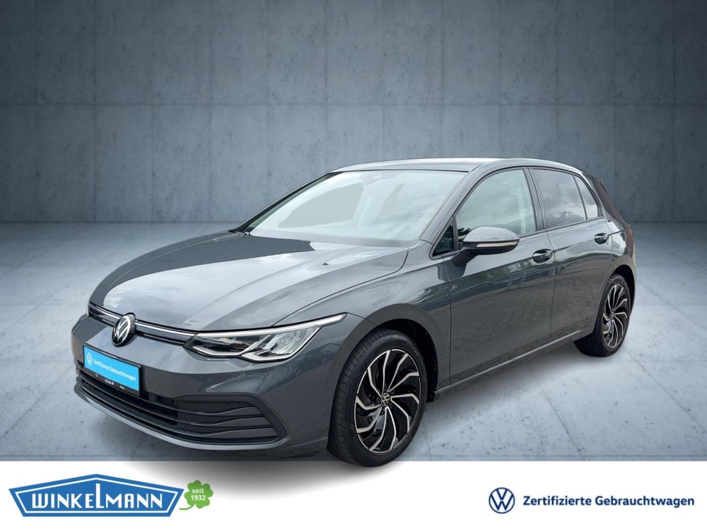 Volkswagen Golf VIII Life 2.0 TDI DSG ACC LED PANO AHK