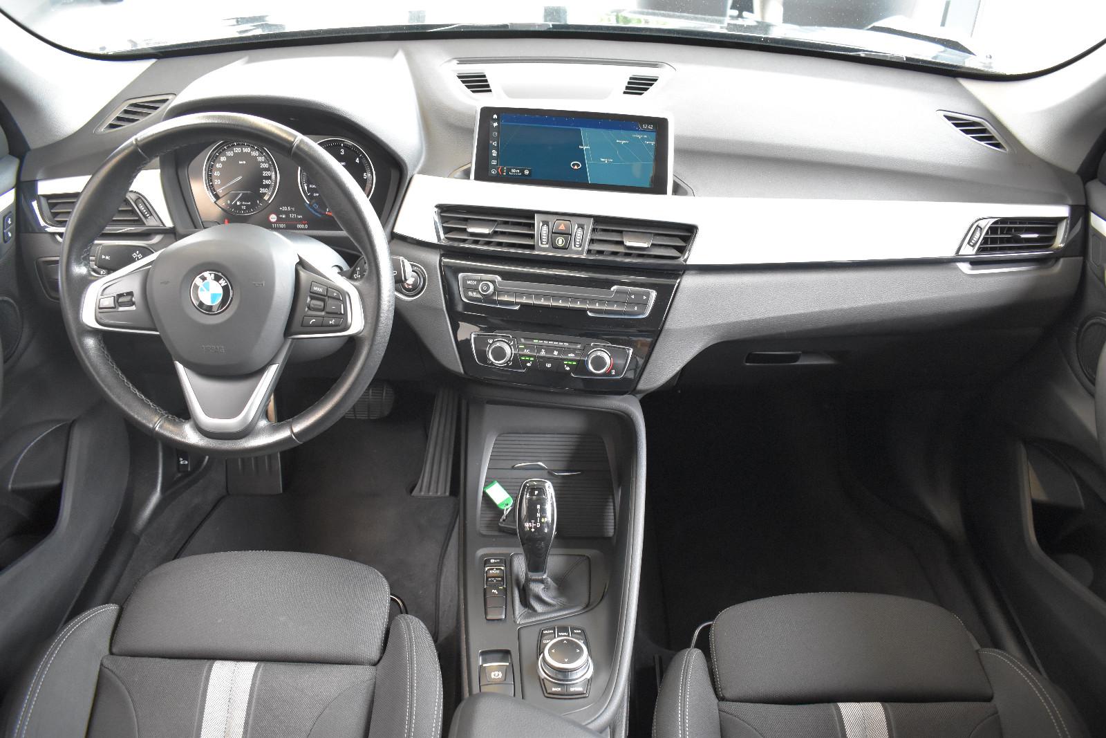 BMW X1 sDrive 18d Automatik Navi~DAB~Sitzheizung~PDC