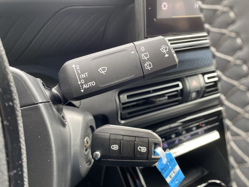 Fahrzeugabbildung Citroën C3 Aircross Turbo 100 COLLECTION *Rückfahrkamera