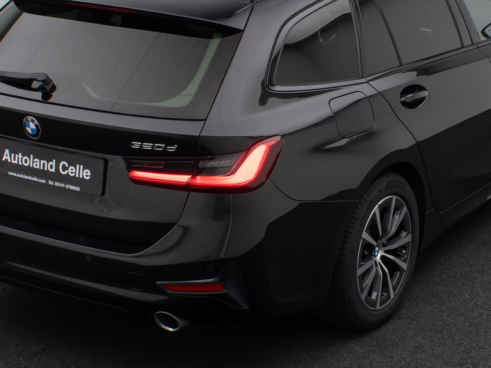 Fahrzeugabbildung BMW 320d xD SportLine Laser HUD DAB H/K Komfort Alar