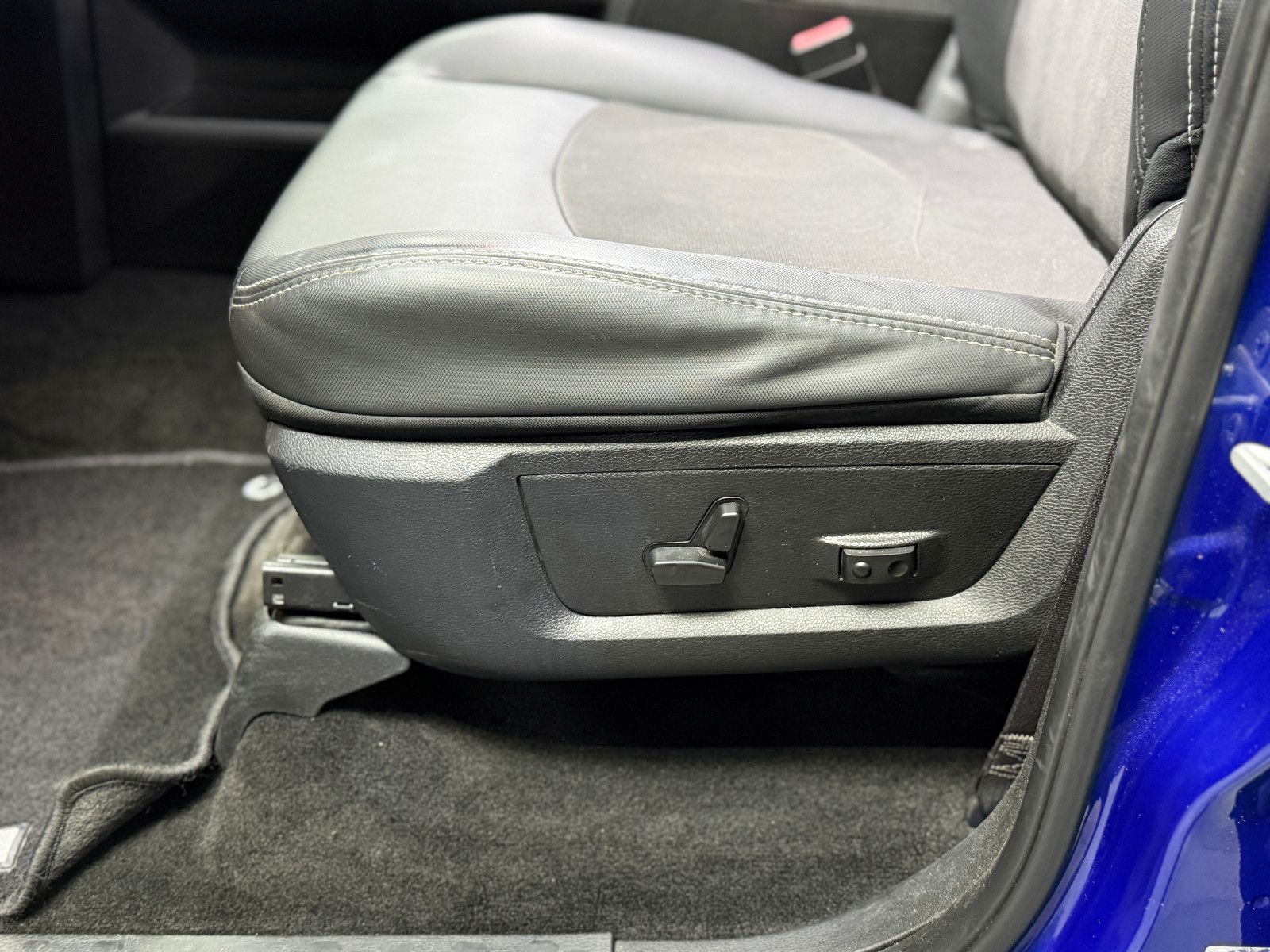 Fahrzeugabbildung Dodge Dodge RAM 1500 5.7 V8 4x4 REBEL|LPG|NAVI|KAMERA|