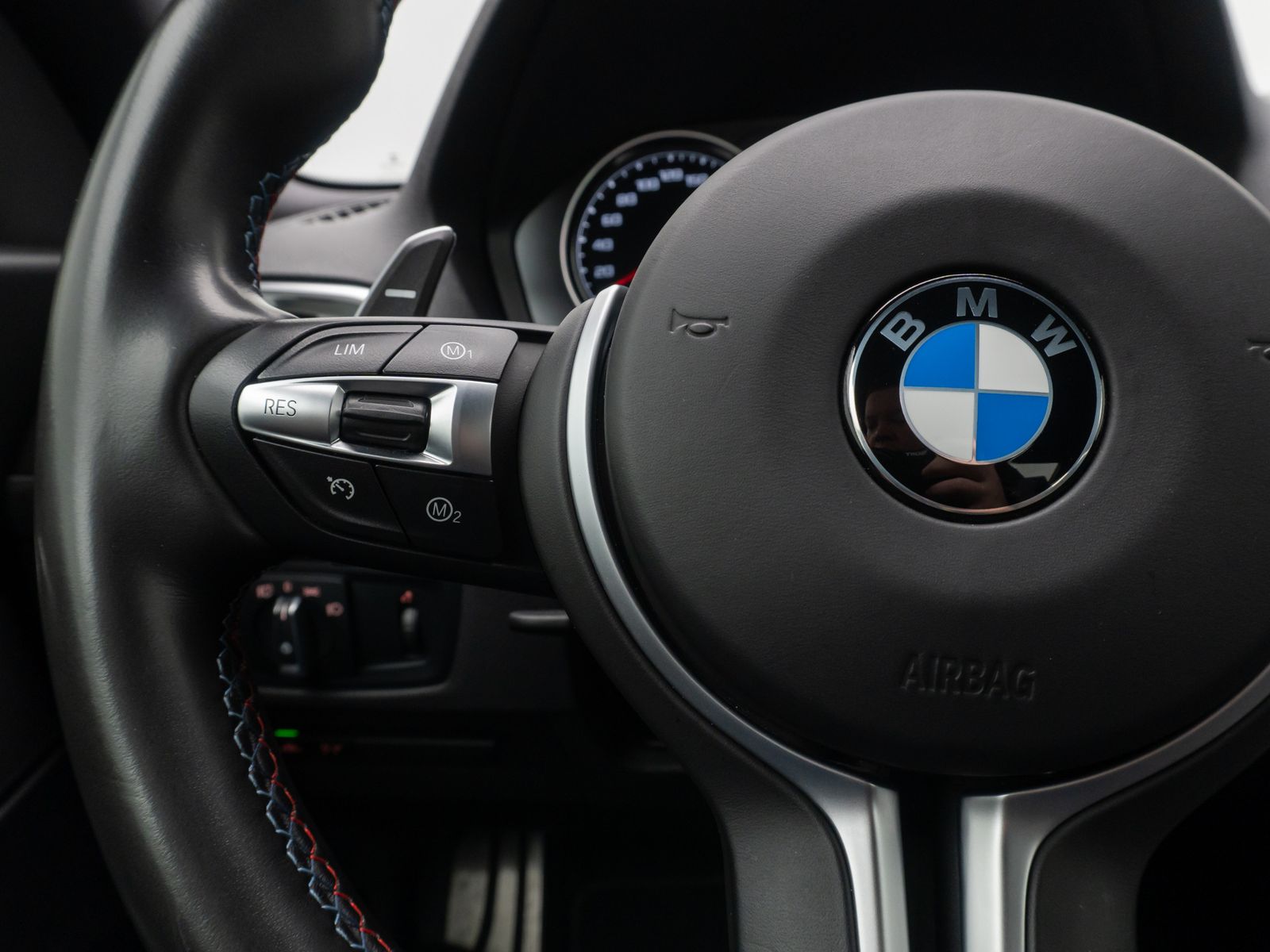 Fahrzeugabbildung BMW M2 Competition M Driver´s Kamera NaviPro 19Zoll